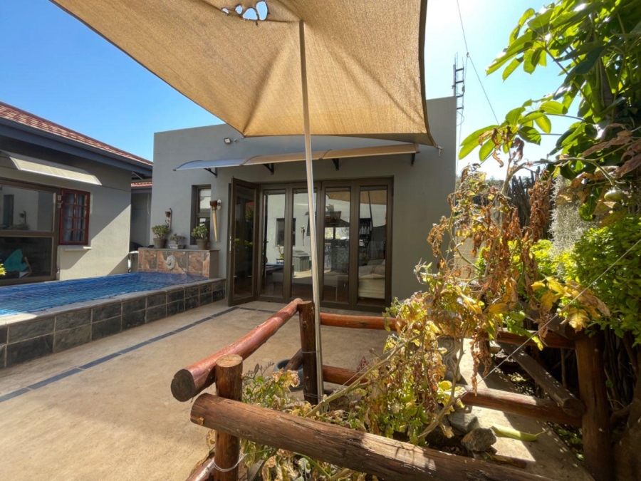 To Let 2 Bedroom Property for Rent in Edenvale Gauteng