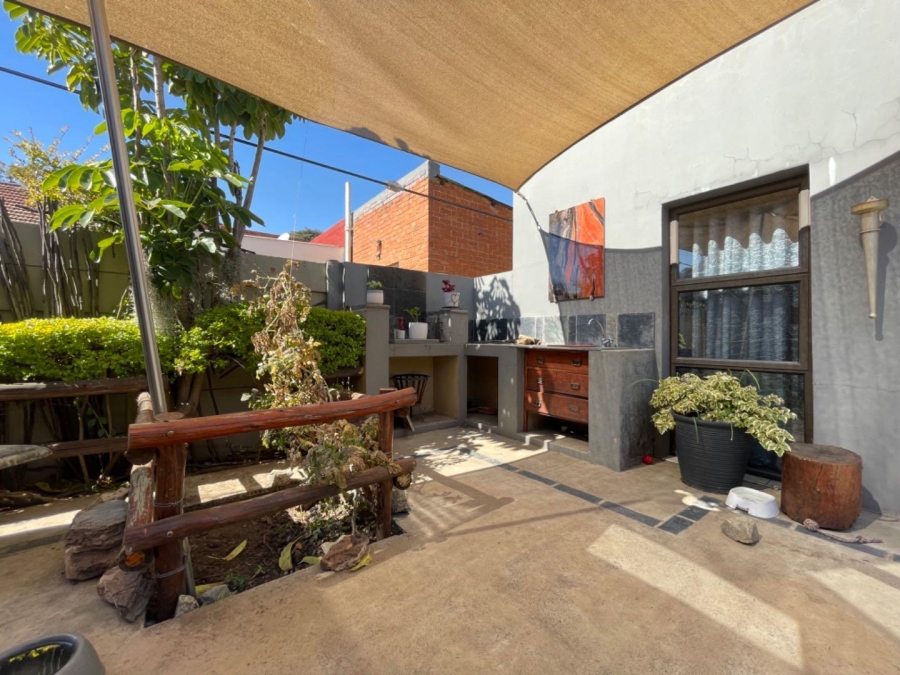 To Let 2 Bedroom Property for Rent in Edenvale Gauteng