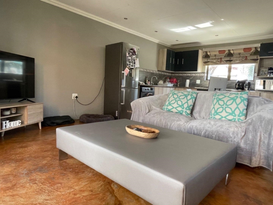 To Let 2 Bedroom Property for Rent in Edenvale Gauteng