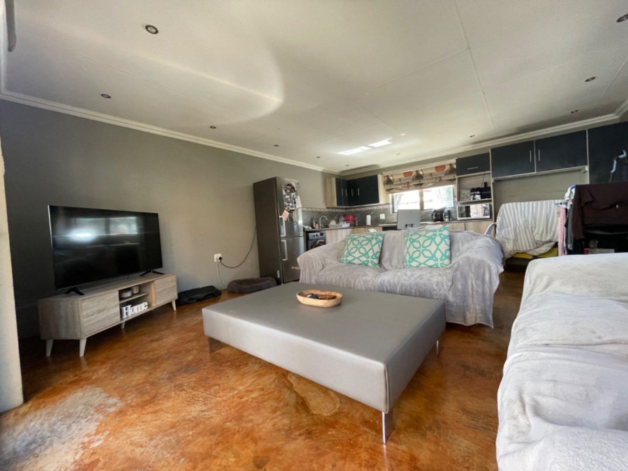 To Let 2 Bedroom Property for Rent in Edenvale Gauteng
