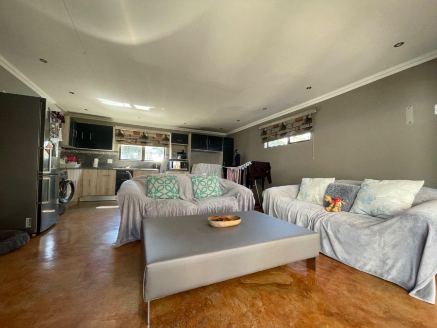 To Let 2 Bedroom Property for Rent in Edenvale Gauteng