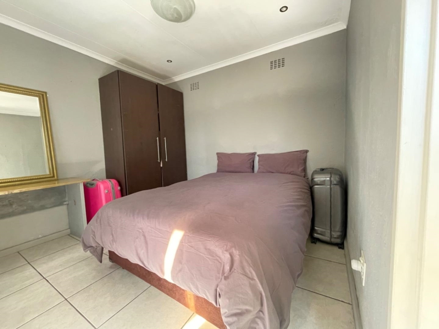 To Let 2 Bedroom Property for Rent in Edenvale Gauteng