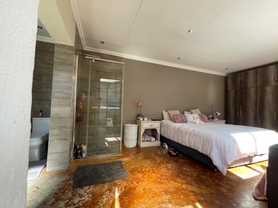To Let 2 Bedroom Property for Rent in Edenvale Gauteng