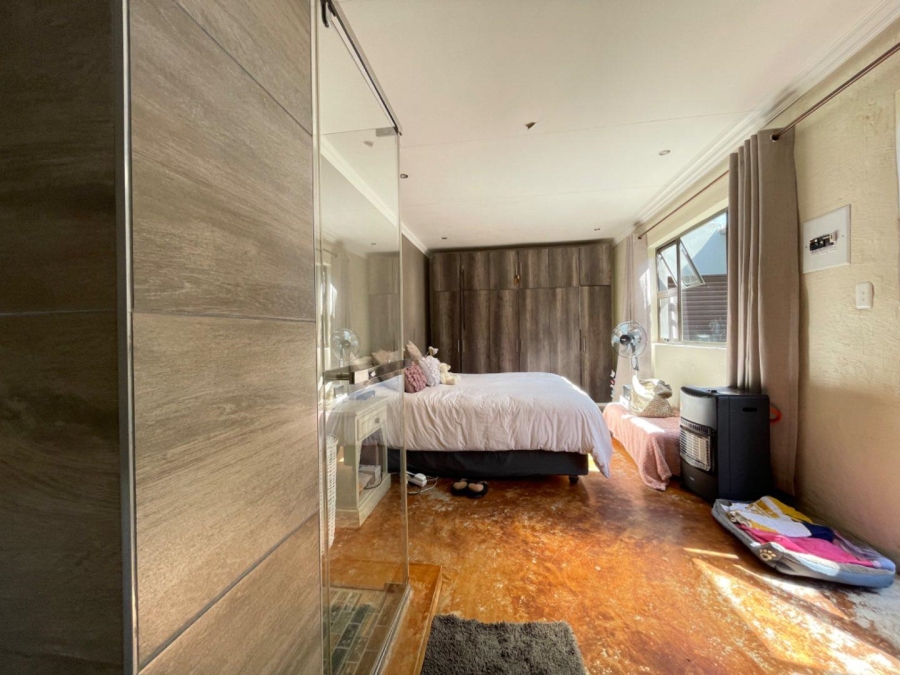 To Let 2 Bedroom Property for Rent in Edenvale Gauteng