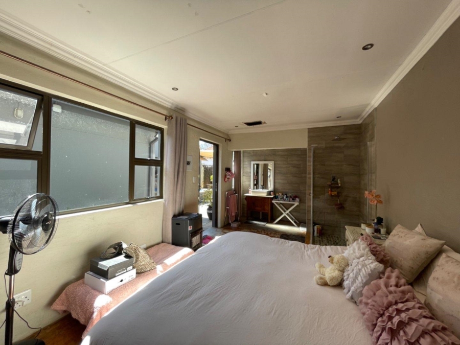 To Let 2 Bedroom Property for Rent in Edenvale Gauteng