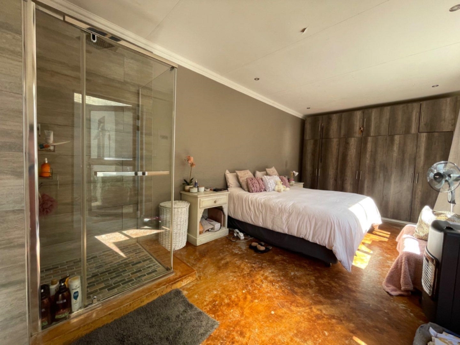 To Let 2 Bedroom Property for Rent in Edenvale Gauteng