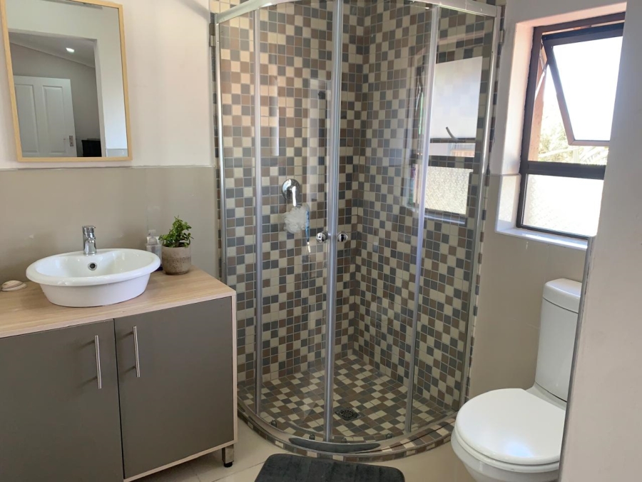 5 Bedroom Property for Sale in Glen Marais Gauteng