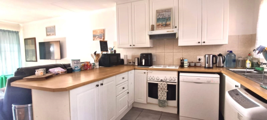 2 Bedroom Property for Sale in Rooihuiskraal North Gauteng