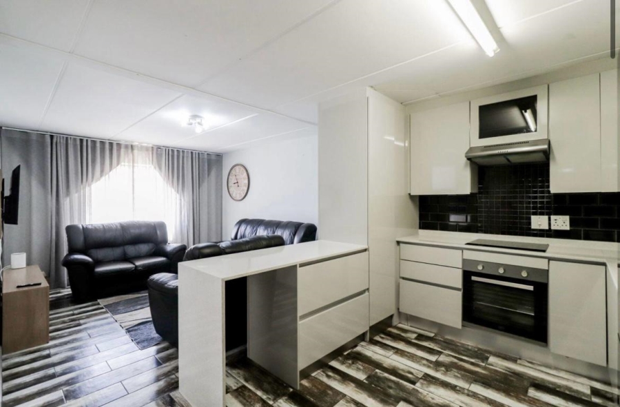 1 Bedroom Property for Sale in Ormonde Gauteng