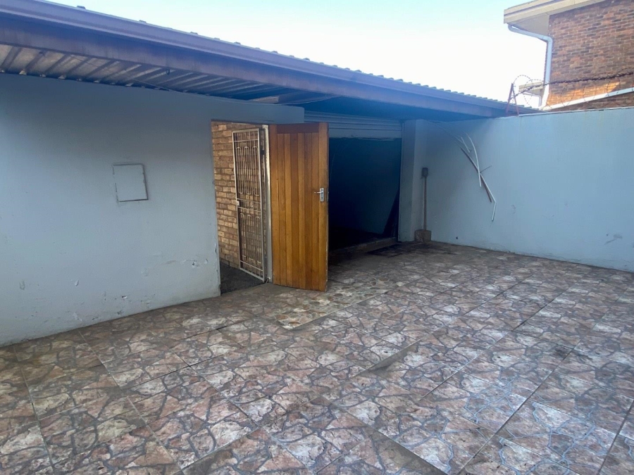 2 Bedroom Property for Sale in Benoni Central Gauteng