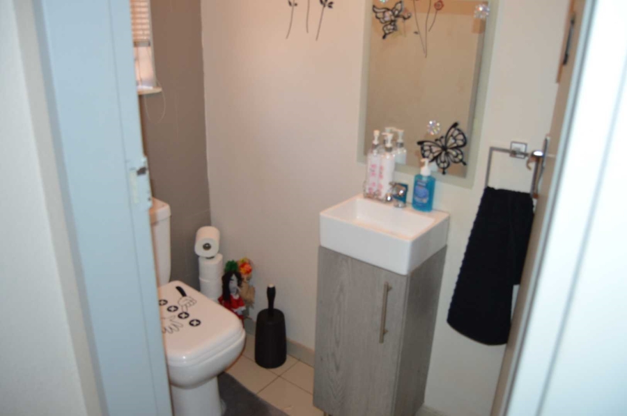 3 Bedroom Property for Sale in Brackenhurst Gauteng