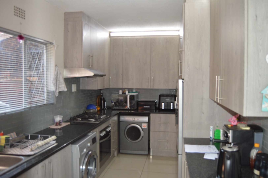 3 Bedroom Property for Sale in Brackenhurst Gauteng