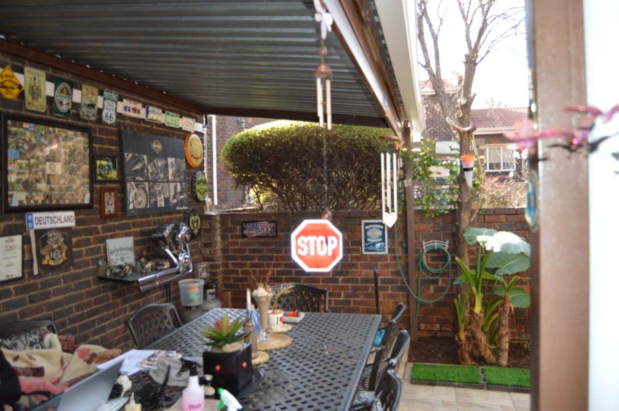 3 Bedroom Property for Sale in Brackenhurst Gauteng
