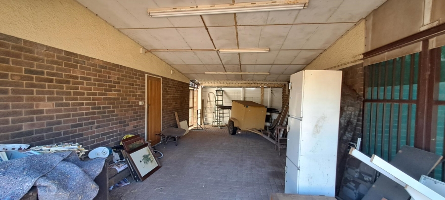 3 Bedroom Property for Sale in Brackenhurst Gauteng