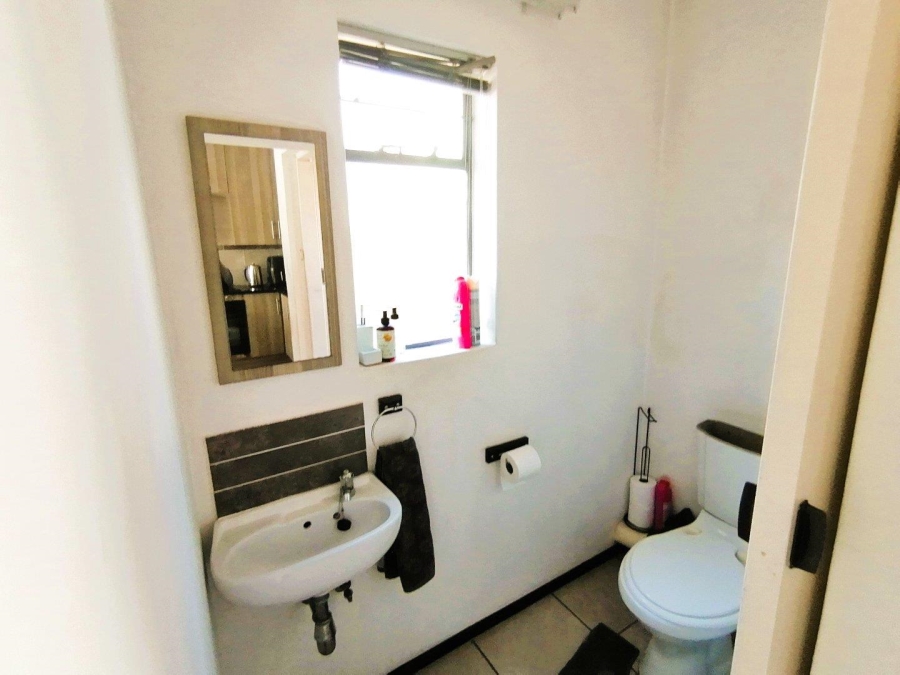2 Bedroom Property for Sale in Theresa Park Gauteng