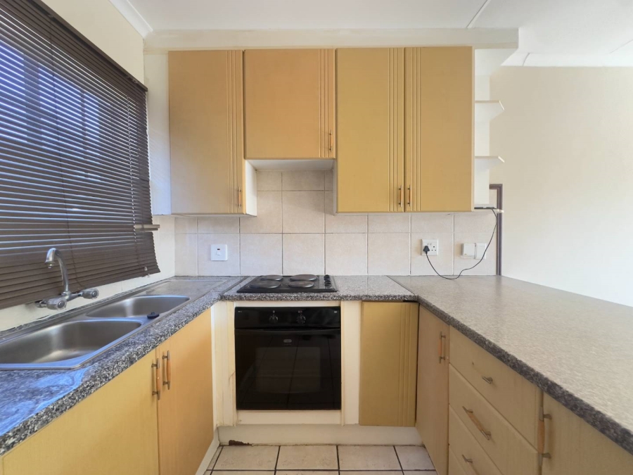 To Let 2 Bedroom Property for Rent in Mooikloof Ridge Gauteng