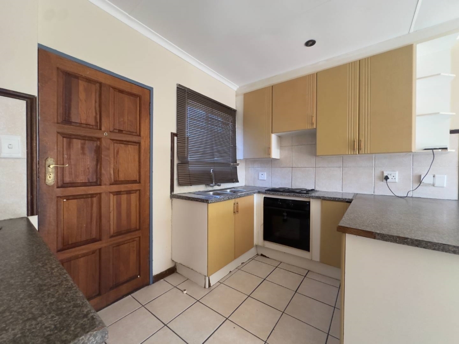 To Let 2 Bedroom Property for Rent in Mooikloof Ridge Gauteng
