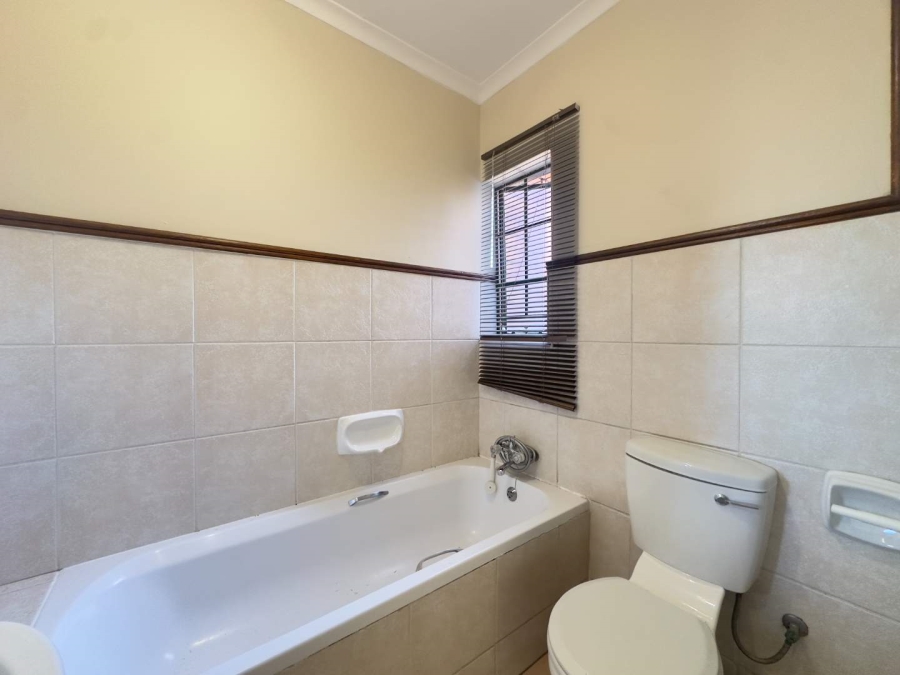 To Let 2 Bedroom Property for Rent in Mooikloof Ridge Gauteng