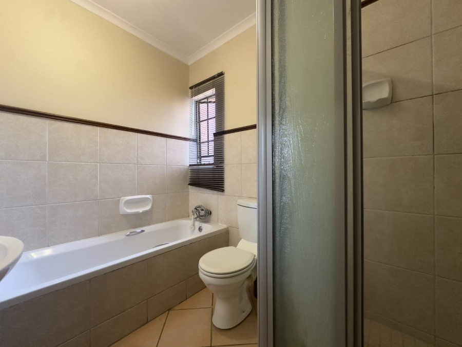 To Let 2 Bedroom Property for Rent in Mooikloof Ridge Gauteng