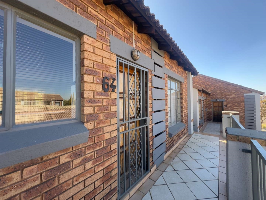 To Let 2 Bedroom Property for Rent in Mooikloof Ridge Gauteng