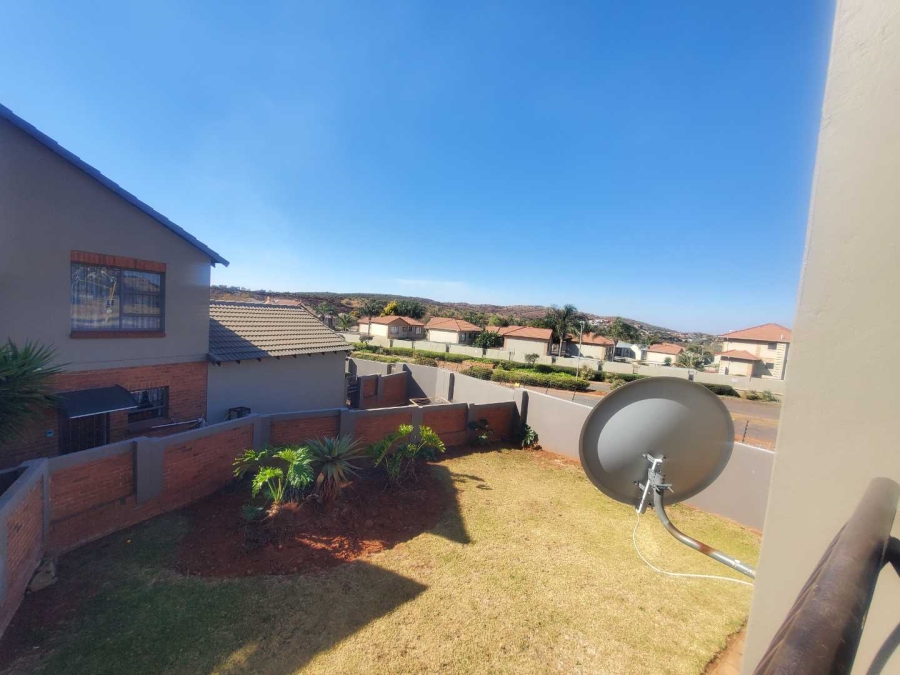 2 Bedroom Property for Sale in Noordheuwel Gauteng