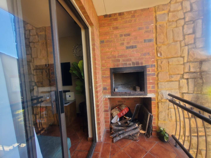 2 Bedroom Property for Sale in Noordheuwel Gauteng