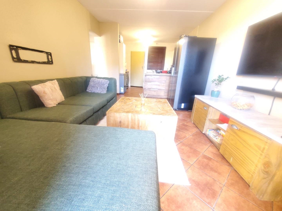 2 Bedroom Property for Sale in Noordheuwel Gauteng