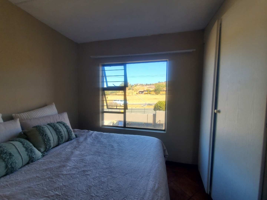 2 Bedroom Property for Sale in Noordheuwel Gauteng