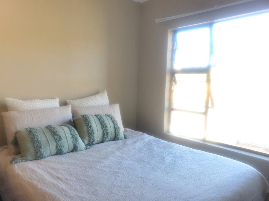 2 Bedroom Property for Sale in Noordheuwel Gauteng
