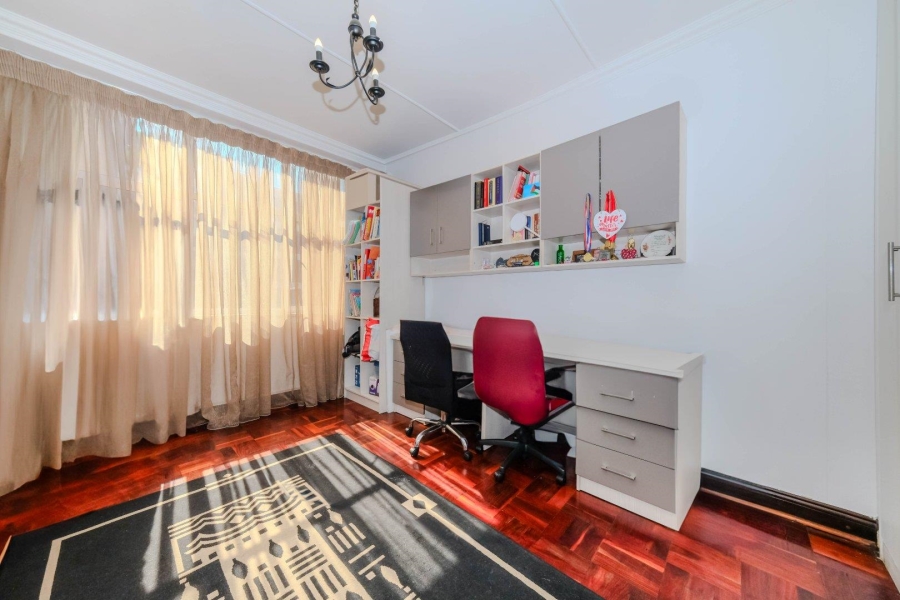 2 Bedroom Property for Sale in Killarney Gauteng