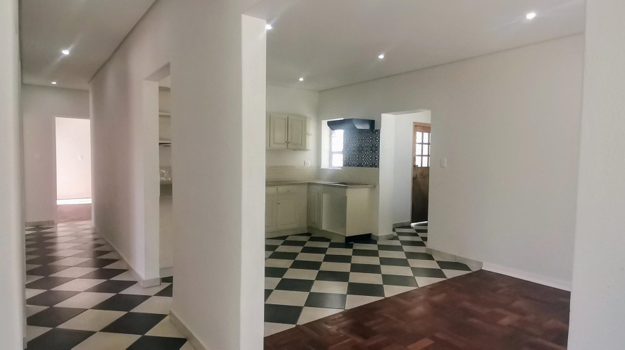 To Let 3 Bedroom Property for Rent in Mondeor Gauteng