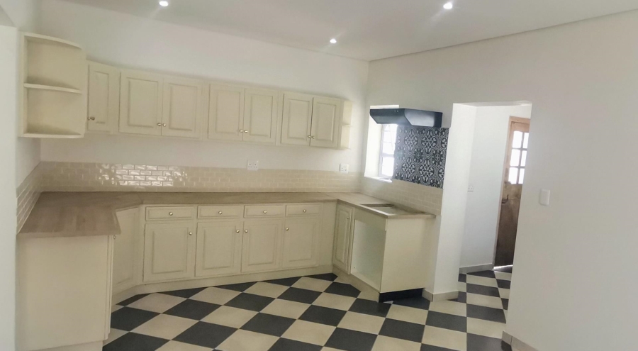 To Let 3 Bedroom Property for Rent in Mondeor Gauteng