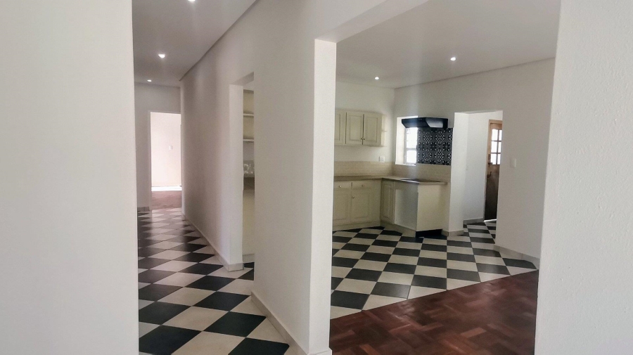To Let 3 Bedroom Property for Rent in Mondeor Gauteng