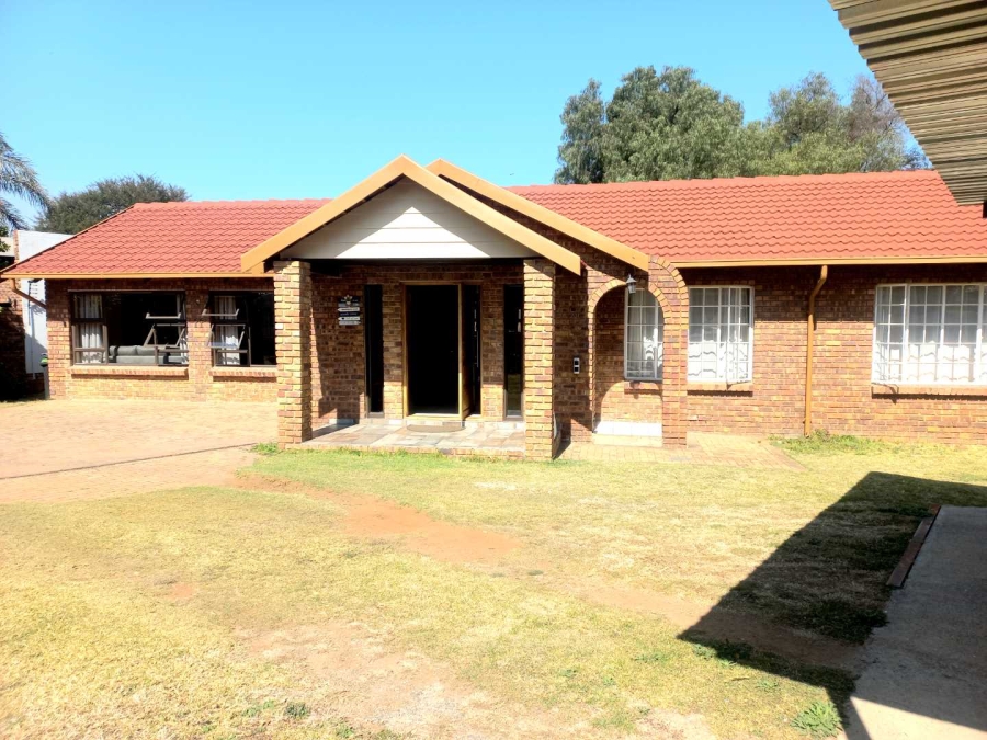 3 Bedroom Property for Sale in Sunward Park Gauteng