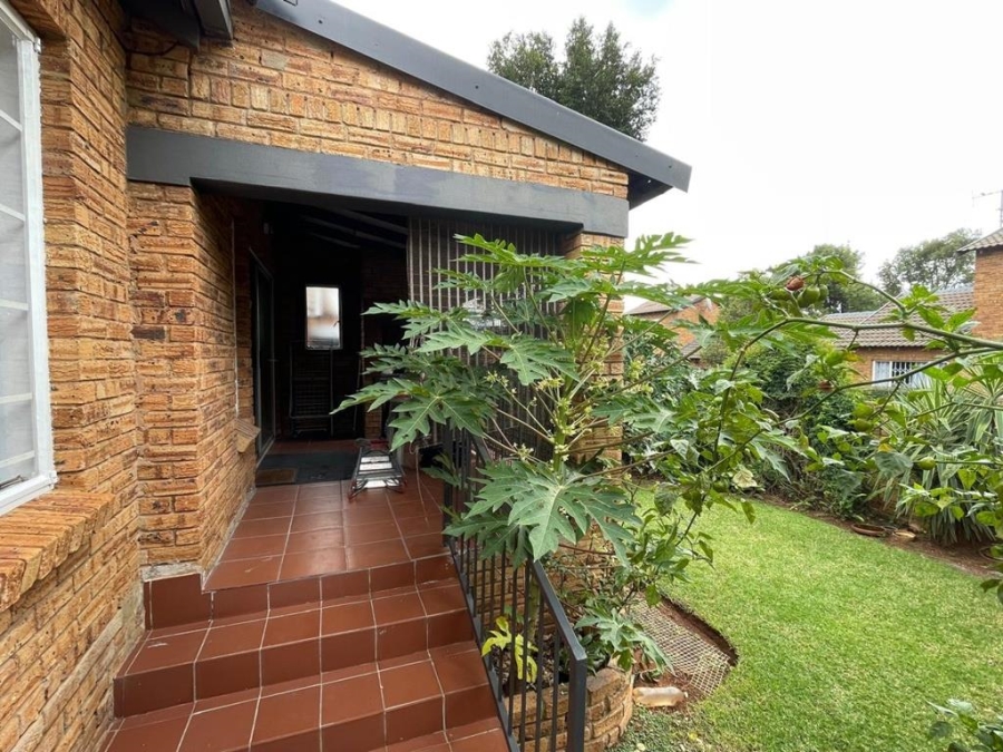 2 Bedroom Property for Sale in Weltevreden Park Gauteng