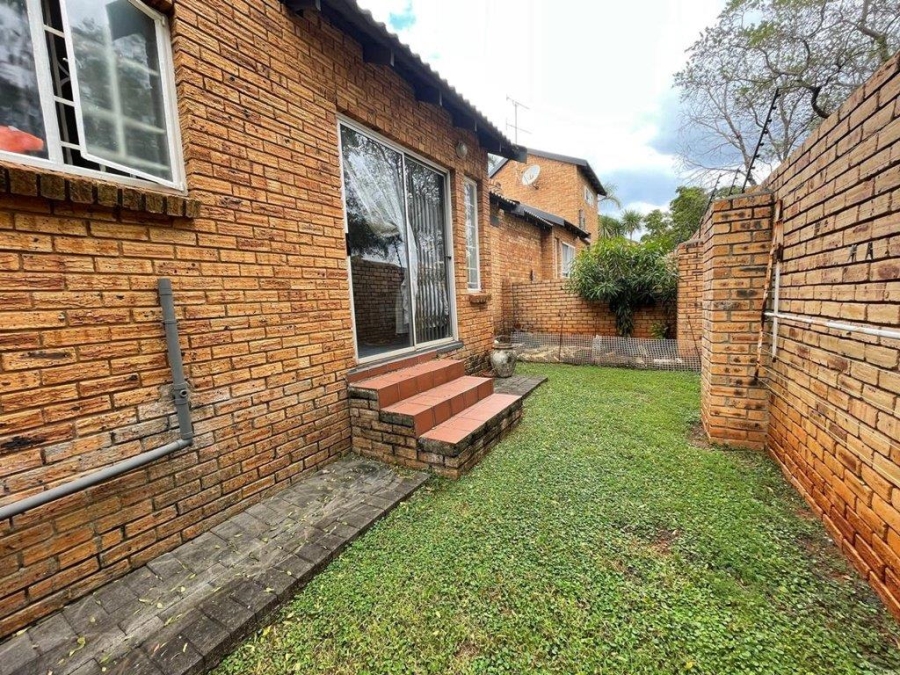 2 Bedroom Property for Sale in Weltevreden Park Gauteng