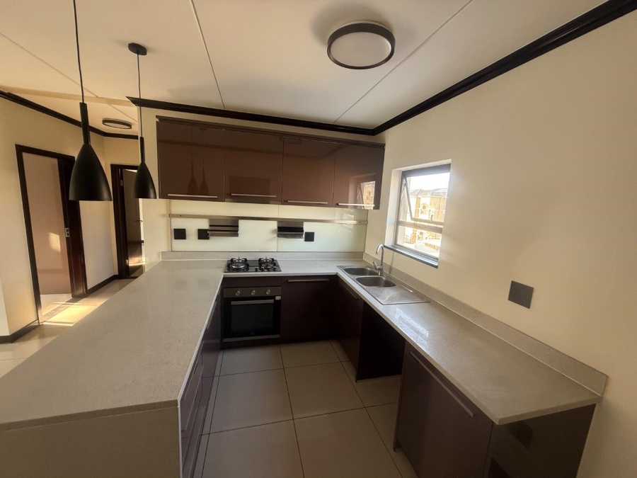 To Let 2 Bedroom Property for Rent in Blue Hills Gauteng