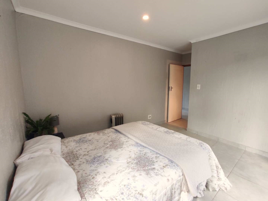 To Let 2 Bedroom Property for Rent in Northcliff Gauteng