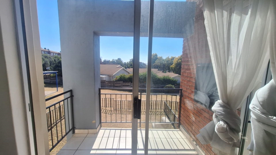 To Let 2 Bedroom Property for Rent in Ferndale Gauteng