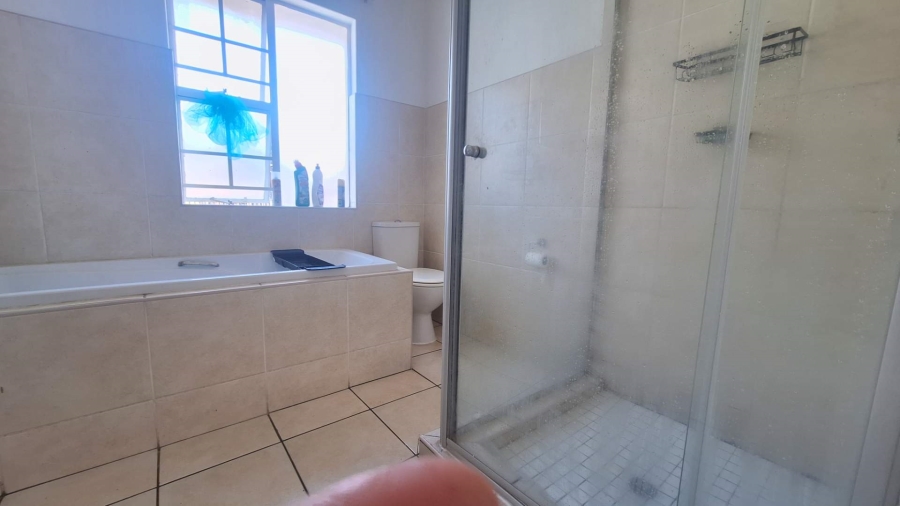 To Let 2 Bedroom Property for Rent in Ferndale Gauteng