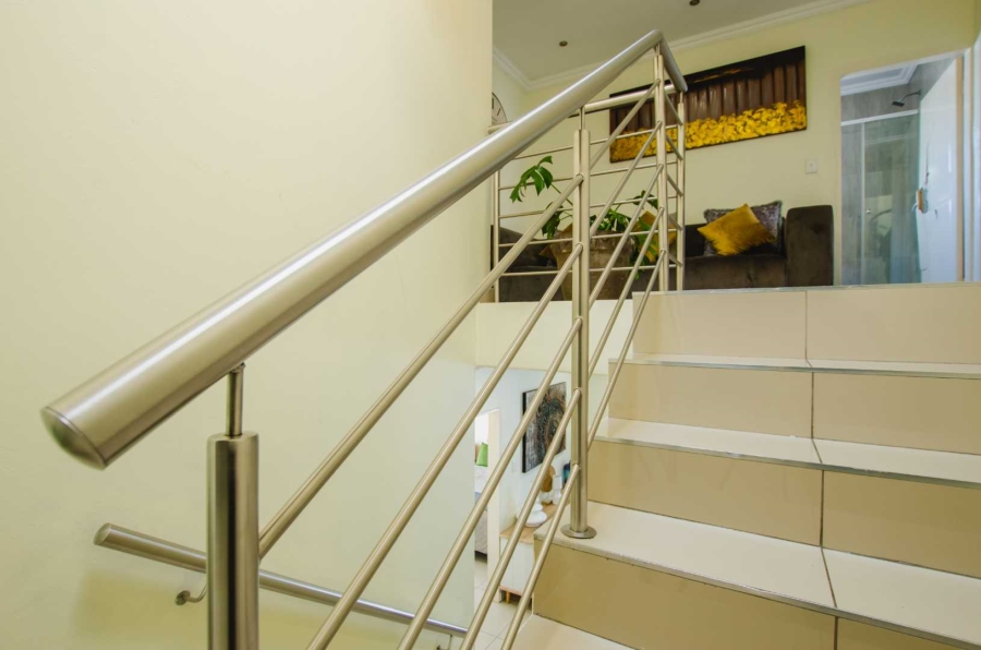To Let 5 Bedroom Property for Rent in Halfway Gardens Gauteng