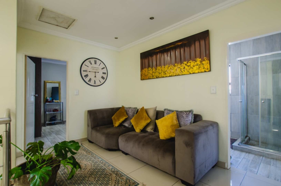 To Let 5 Bedroom Property for Rent in Halfway Gardens Gauteng