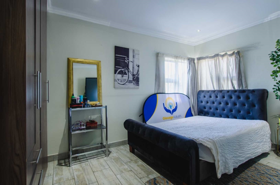 To Let 5 Bedroom Property for Rent in Halfway Gardens Gauteng