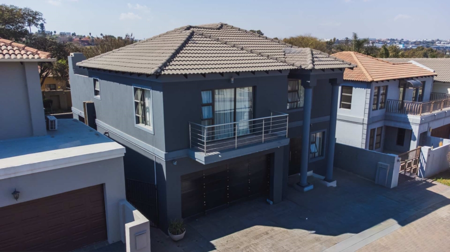 To Let 5 Bedroom Property for Rent in Halfway Gardens Gauteng