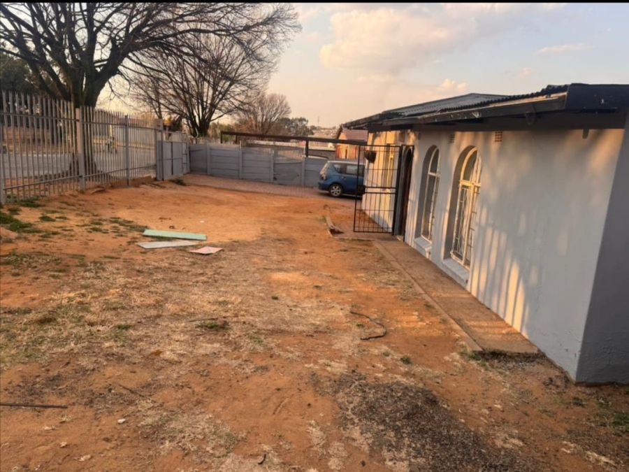 11 Bedroom Property for Sale in Tedstoneville Gauteng