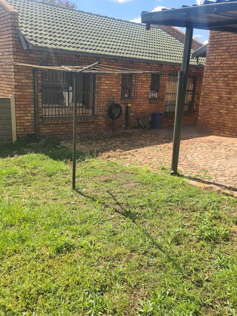 2 Bedroom Property for Sale in Terenure Gauteng