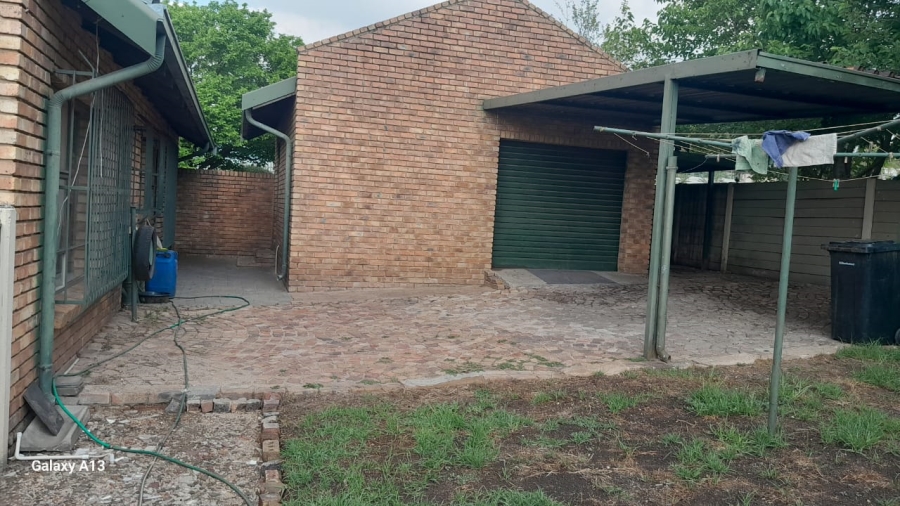 2 Bedroom Property for Sale in Terenure Gauteng