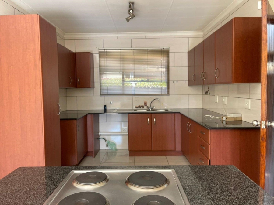 To Let 3 Bedroom Property for Rent in Bryanston Gauteng