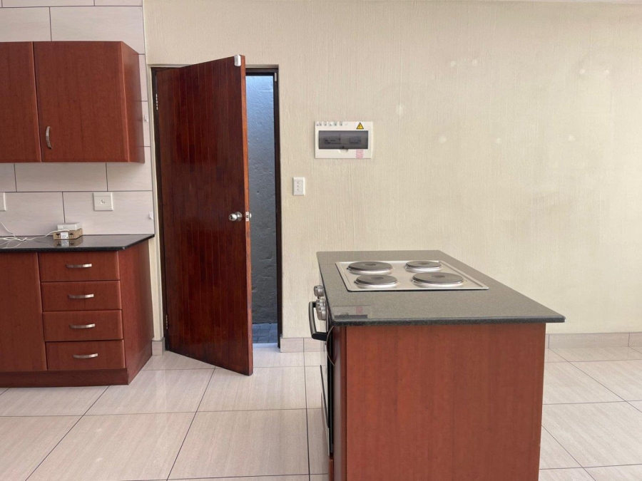 To Let 3 Bedroom Property for Rent in Bryanston Gauteng