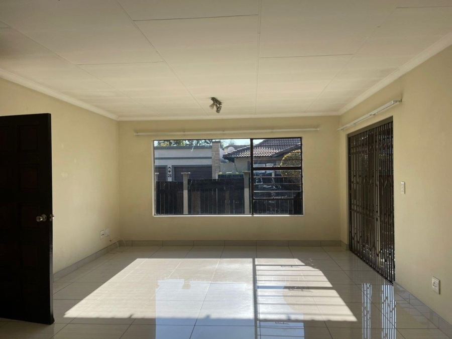 To Let 3 Bedroom Property for Rent in Bryanston Gauteng